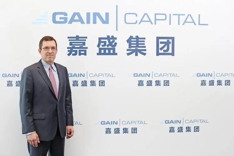 毕业季  跳蚤市场走俏
